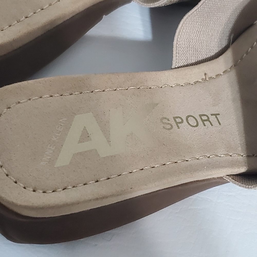 Anne Klein Sport Gold Slide Sandals Elastic Stretch Bands Women's Size 8 - Picture 5 of 10
